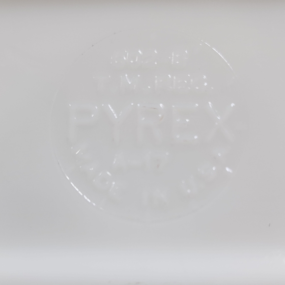 Vintage Pyrex Primary Kitchen  Glass Storage Container Set - Picture 2 of 16